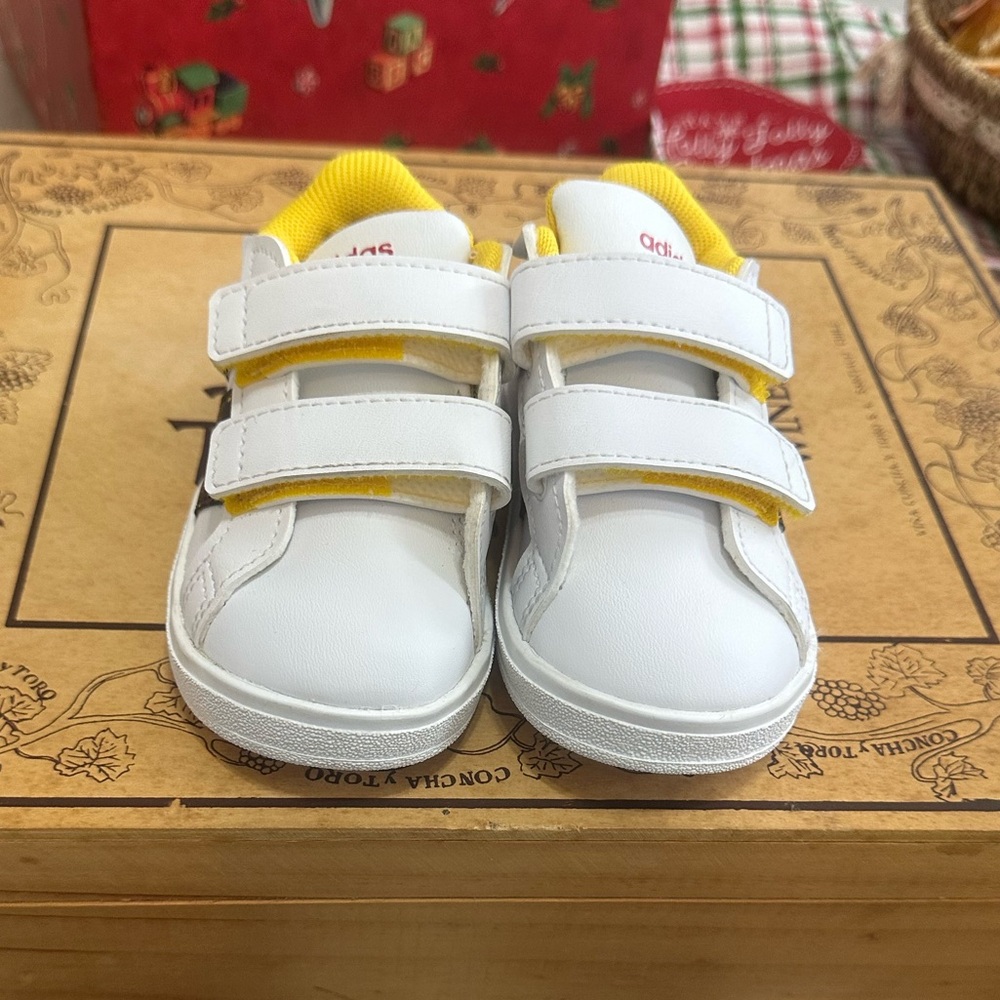 Adidas Kids White and Yellow Mickey Mouse Sneakers - Picture 14 of 16